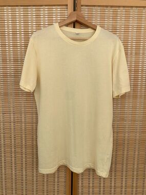 UNIQLO Unisex Crewneck T-Shirt